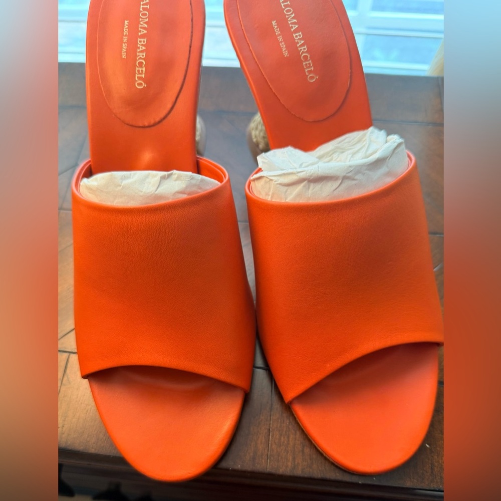 Paloma Barcelo Bridgette Nappa Niccola Sandals in Orange.